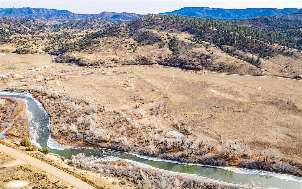 4 Colorado Mountain Retreats Offering Scenic Beauty and Tranquil Living