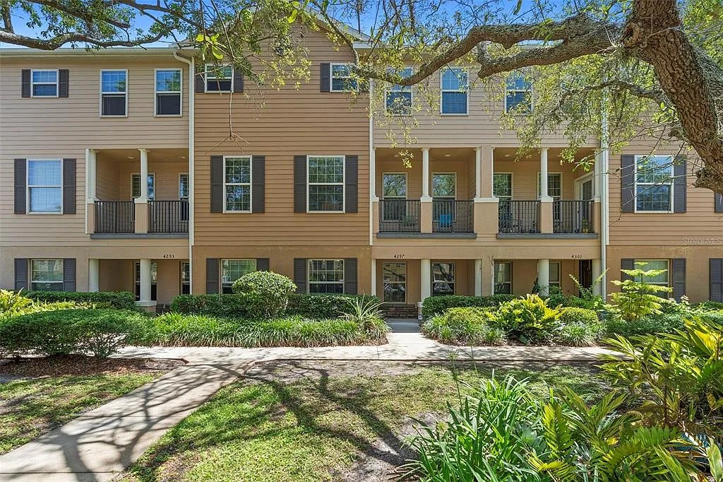 5 Florida Residences Offering Spacious Designs and Vibrant Community Living