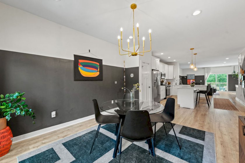 5814 Montgomery Rd