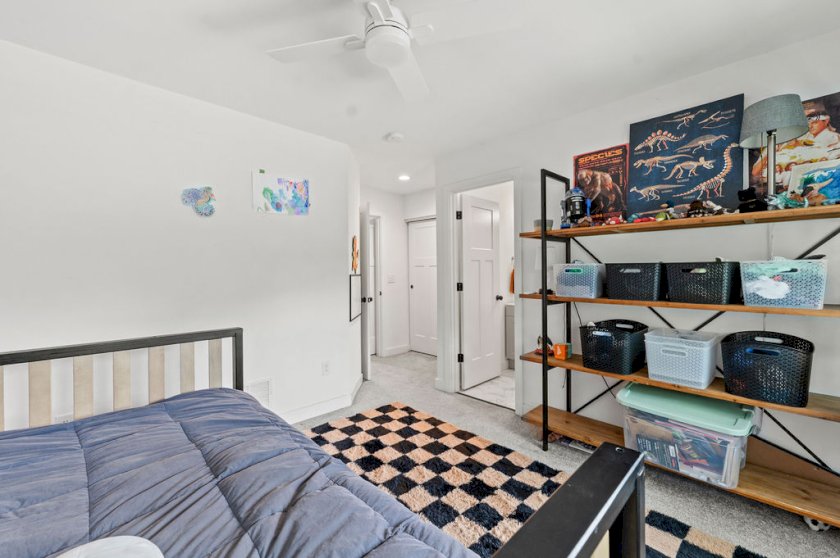 5814 Montgomery Rd