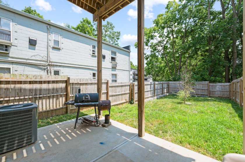 5814 Montgomery Rd