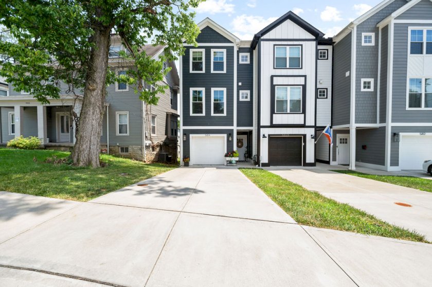 5814 Montgomery Rd