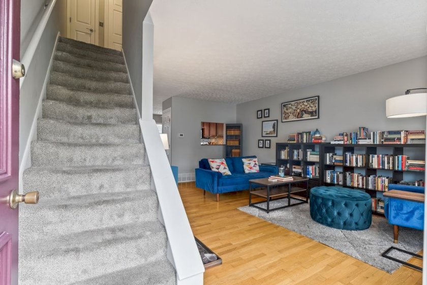1211 Weybridge Rd