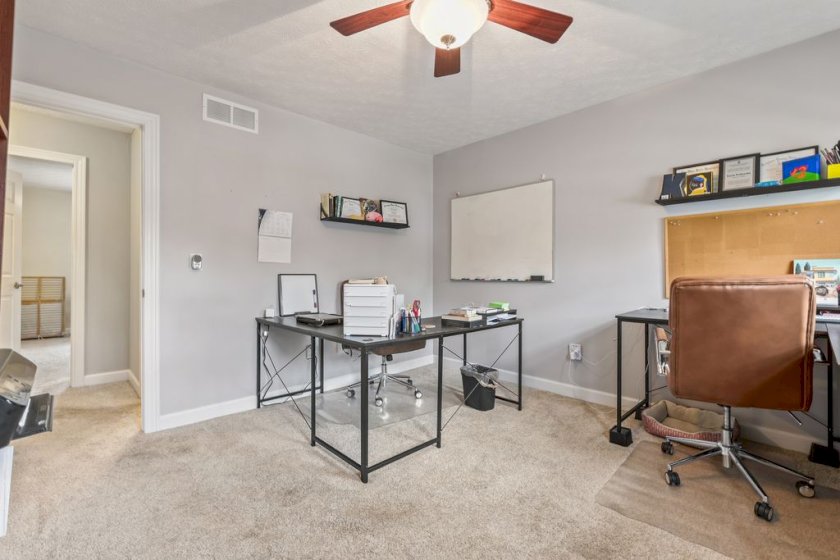 1211 Weybridge Rd