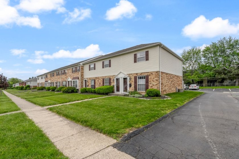 1211 Weybridge Rd