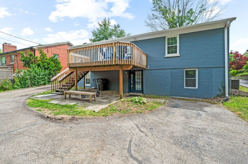 677 Mount Vernon Dr
