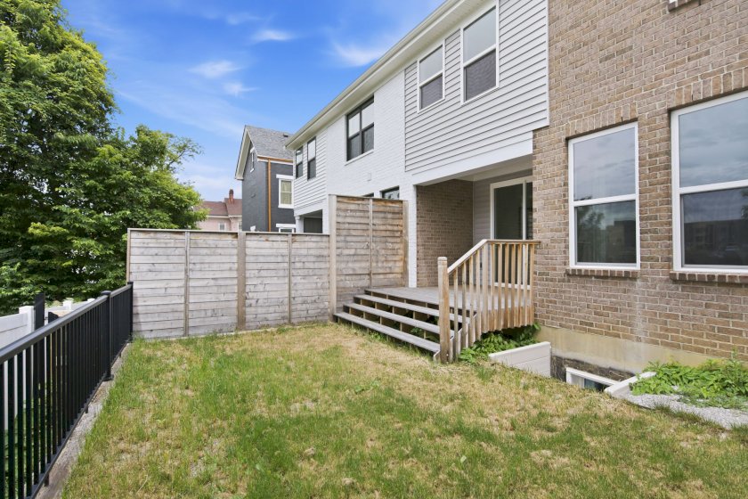 1623 Dexter Ave