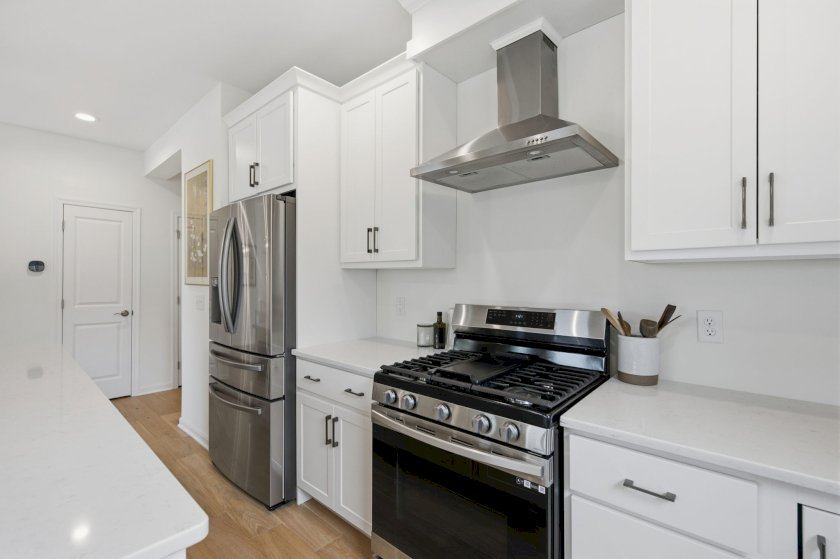 1623 Dexter Ave