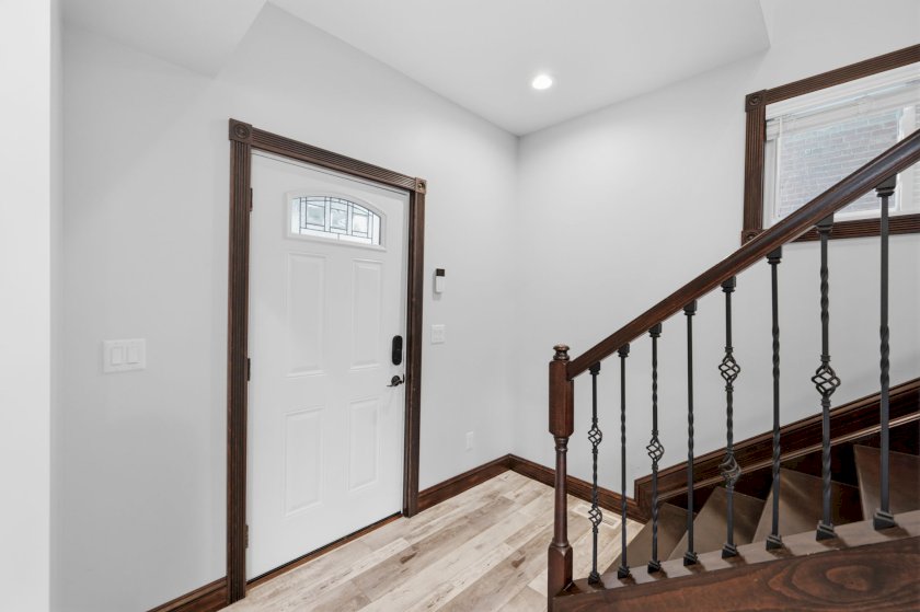 106 Juergens Ave