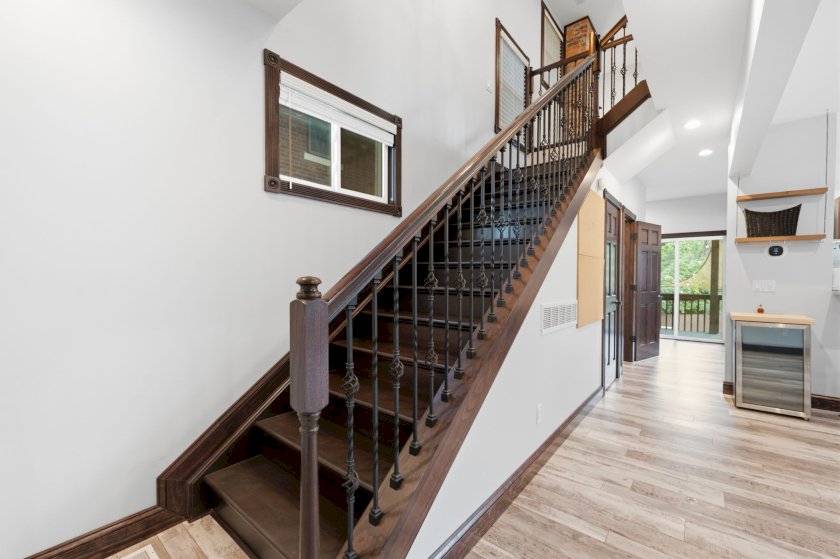 106 Juergens Ave