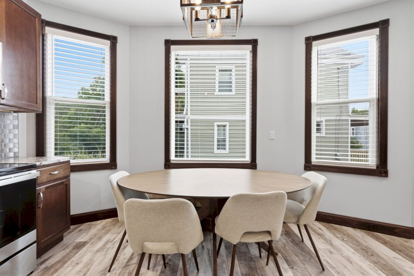 106 Juergens Ave