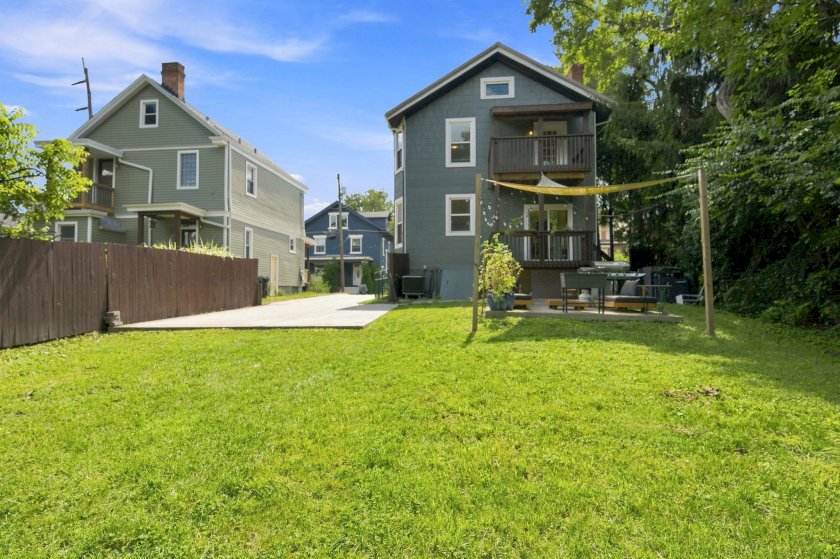 106 Juergens Ave