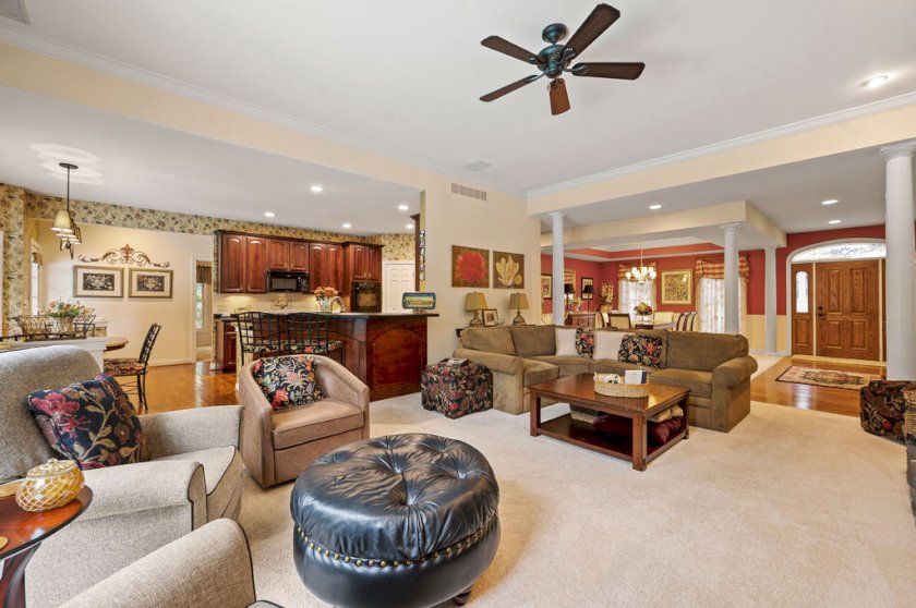 6146 Mariwood Ln