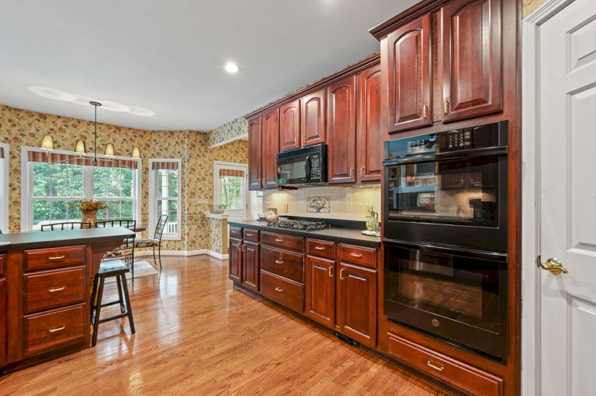 6146 Mariwood Ln