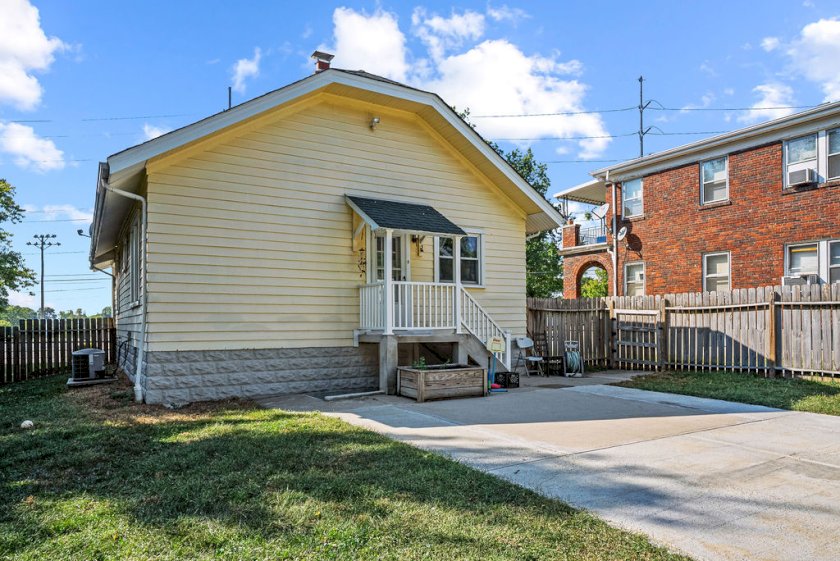 7610 Blue Ash Rd