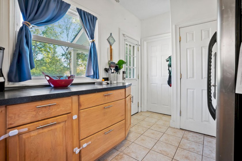 7610 Blue Ash Rd