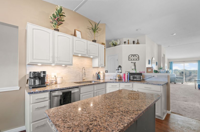 2461 Aldermont Ct