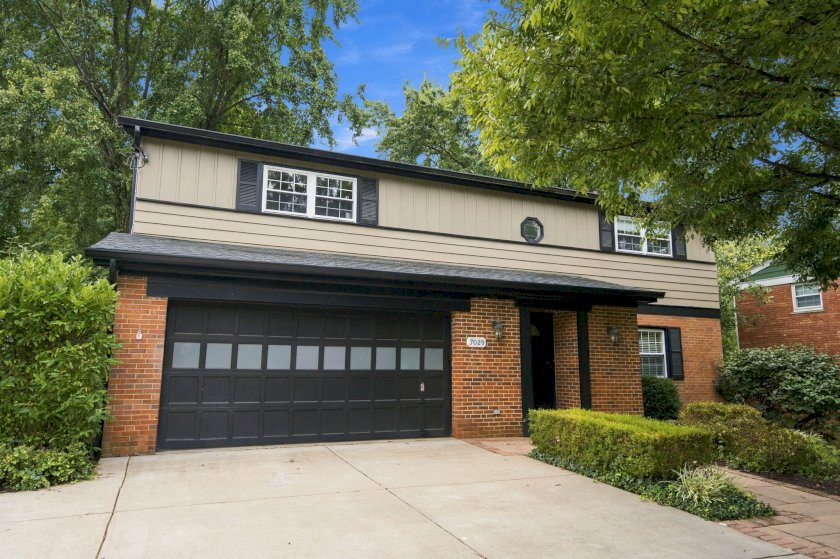 7029 Juniperview Ln