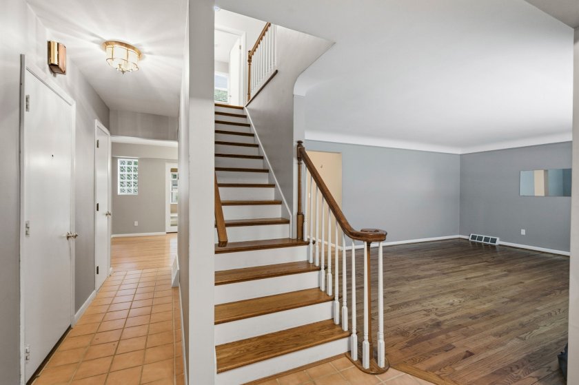 7029 Juniperview Ln
