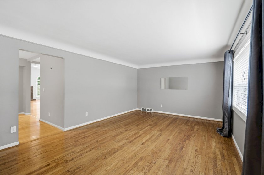 7029 Juniperview Ln