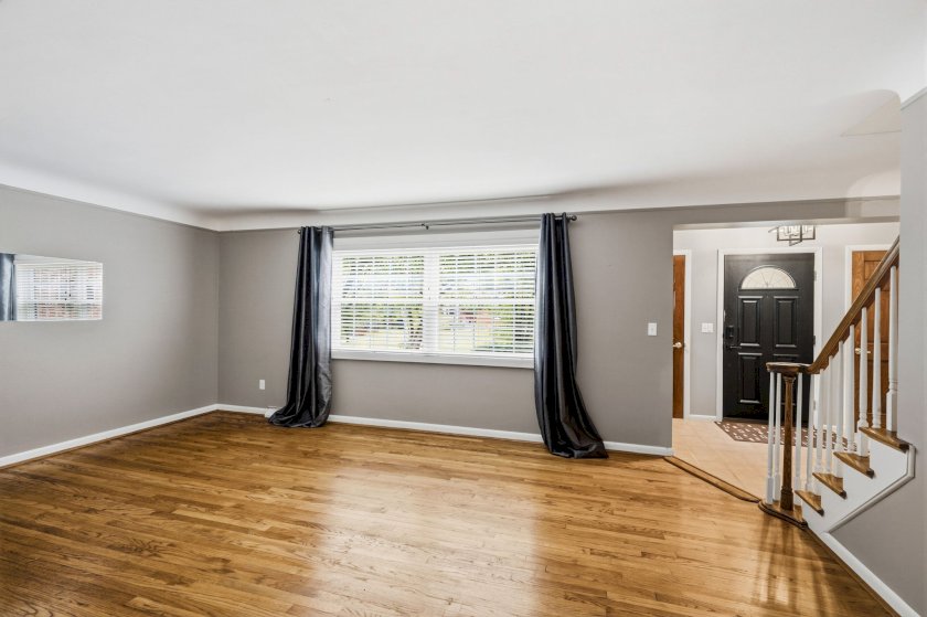 7029 Juniperview Ln