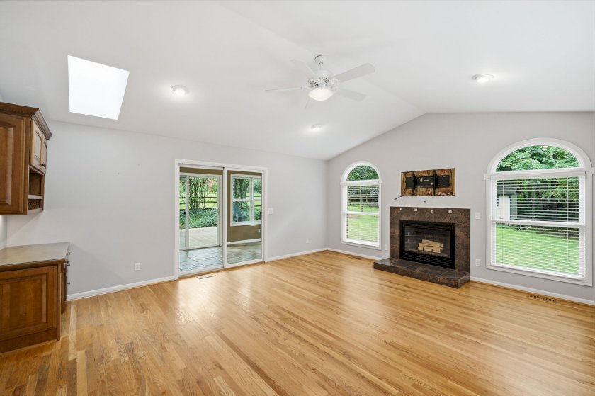 7029 Juniperview Ln