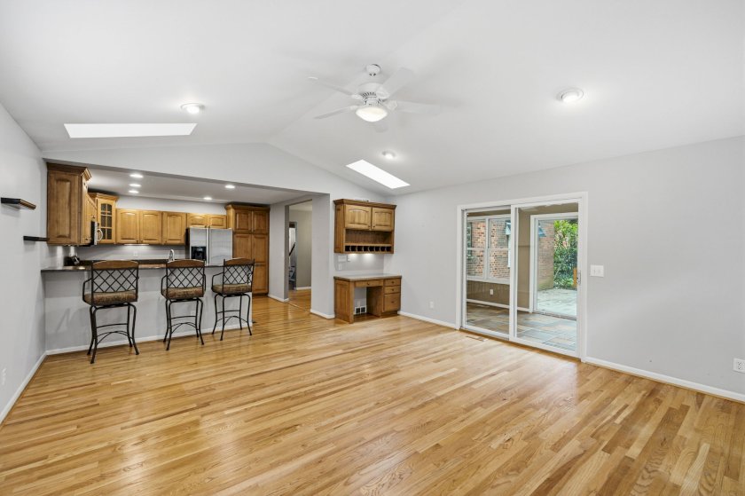 7029 Juniperview Ln