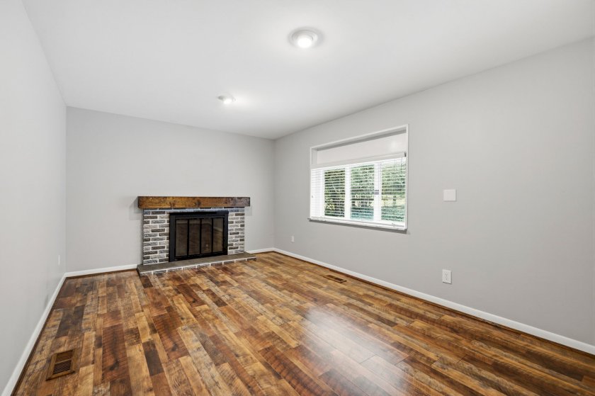 7029 Juniperview Ln