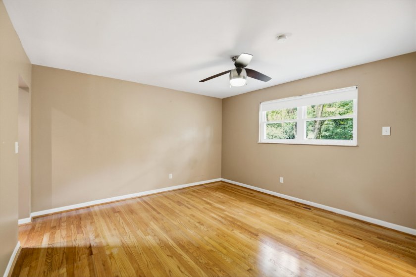 7029 Juniperview Ln