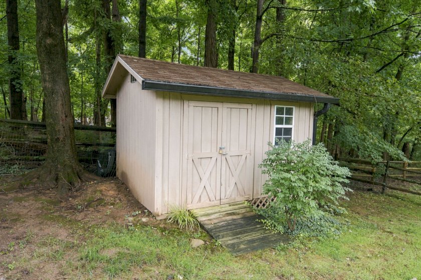 7029 Juniperview Ln