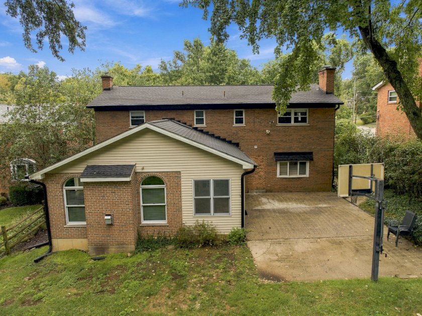 7029 Juniperview Ln