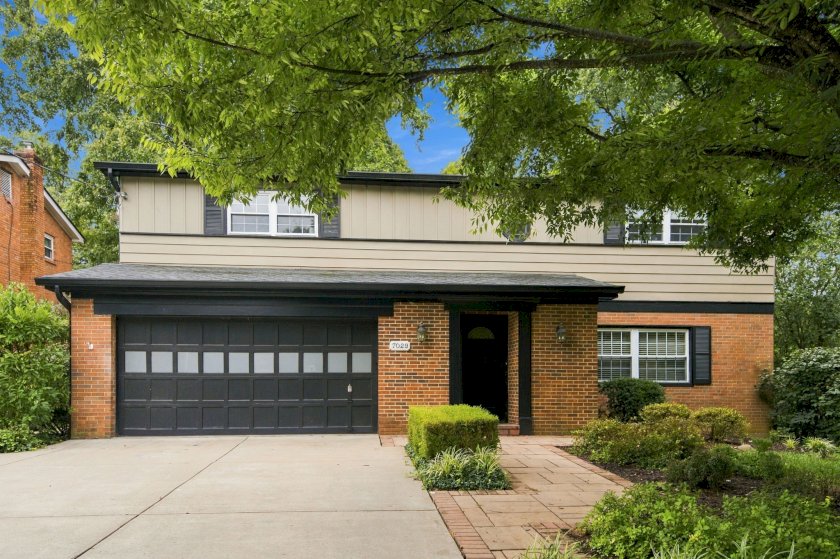 7029 Juniperview Ln