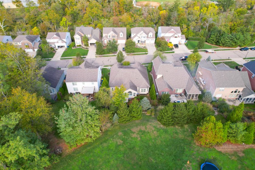 7437 Madeira Pines Dr