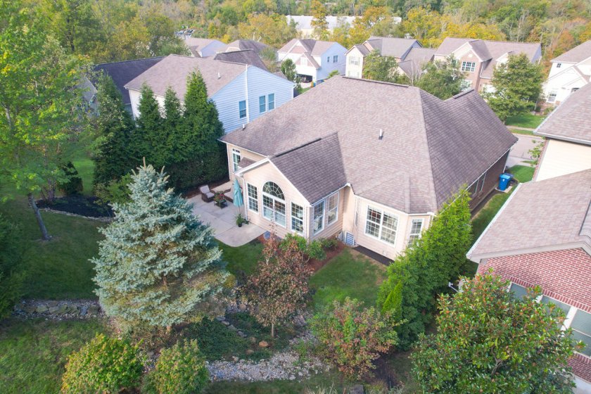 7437 Madeira Pines Dr