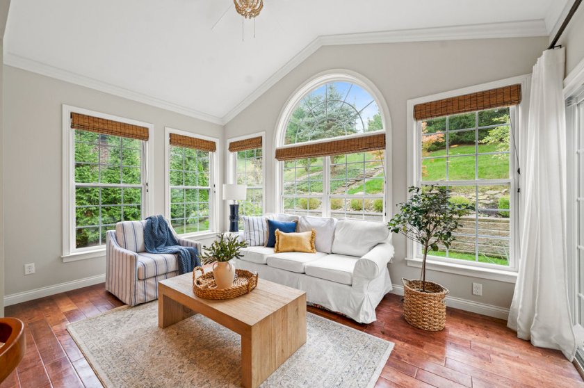 7437 Madeira Pines Dr