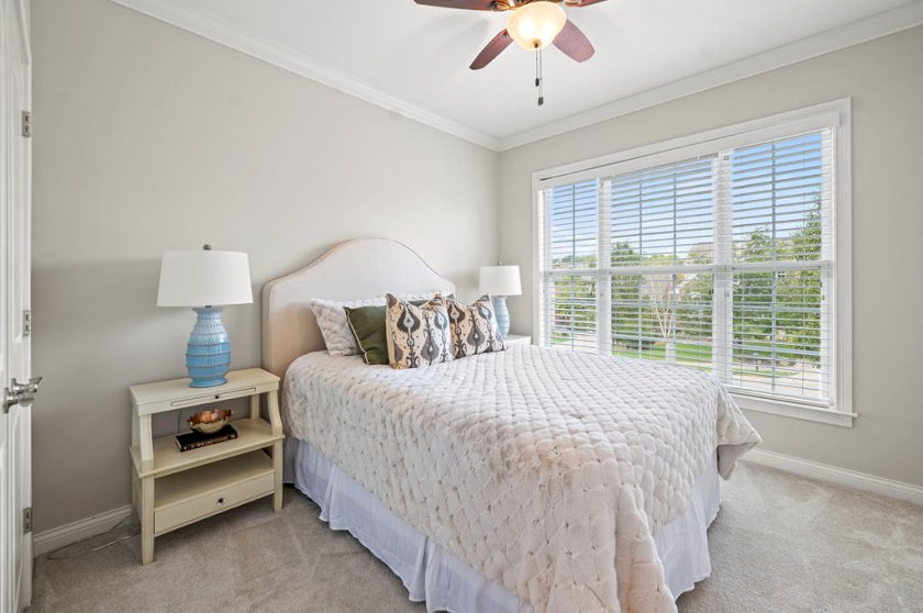 7437 Madeira Pines Dr