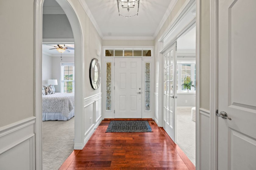 7437 Madeira Pines Dr