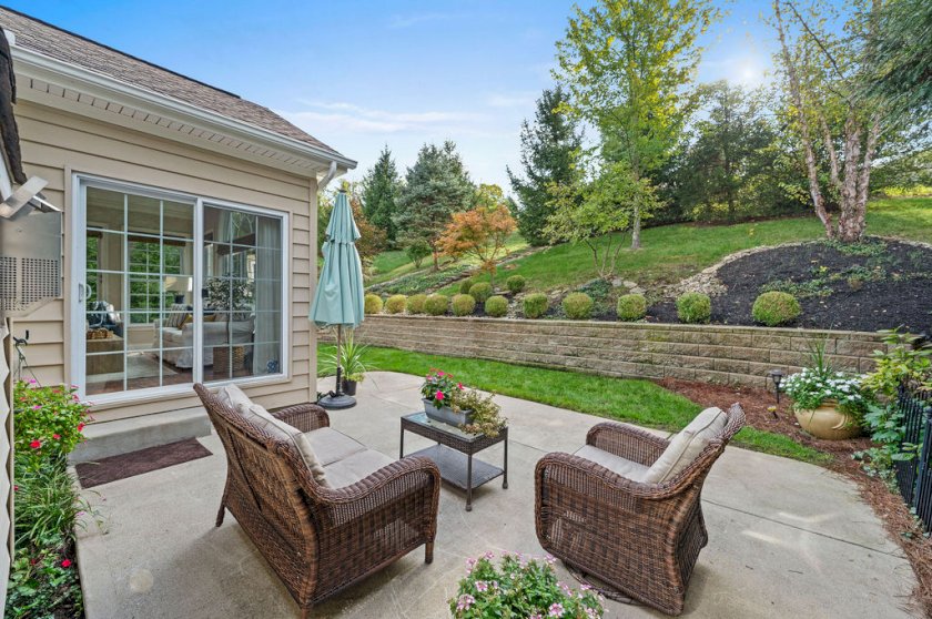 7437 Madeira Pines Dr