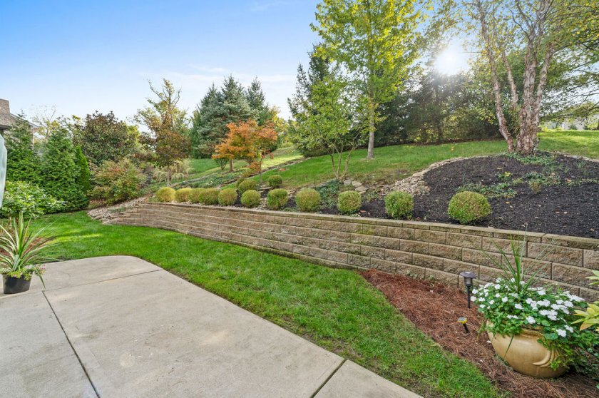 7437 Madeira Pines Dr