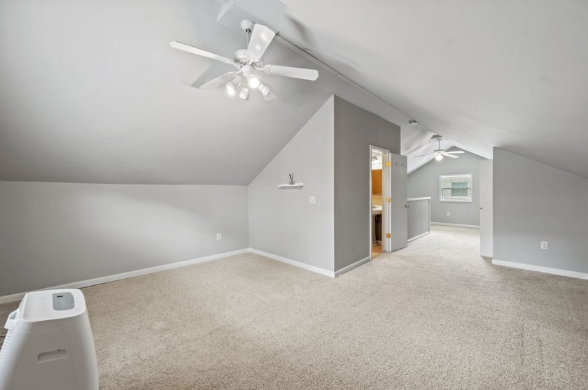 2758 Losantiridge Ave