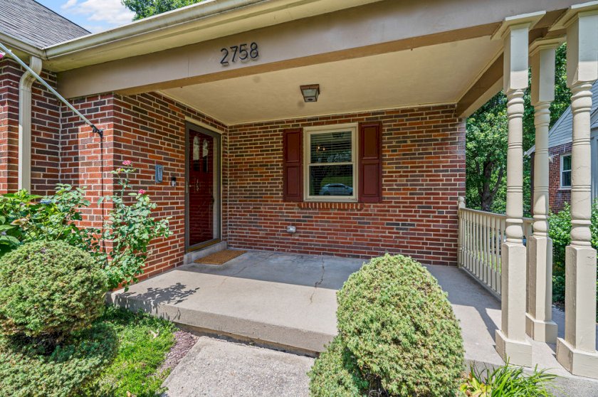 2758 Losantiridge Ave