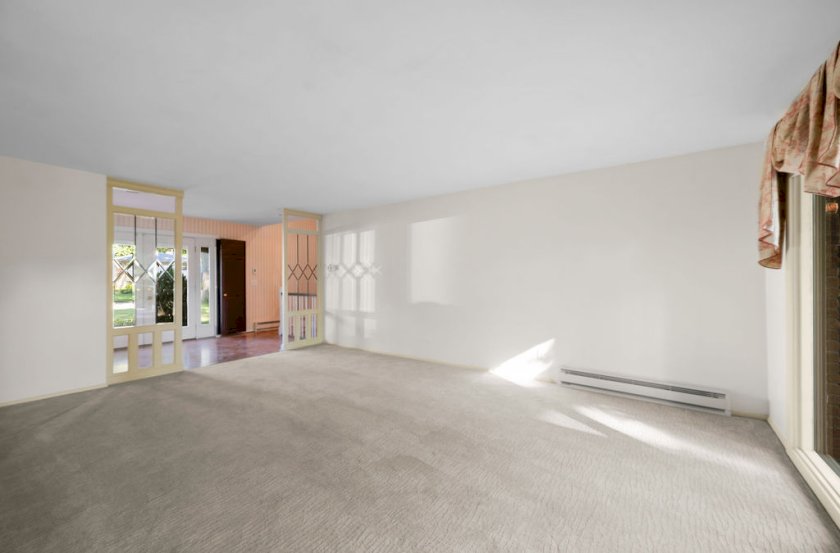7666 Pineglen Dr