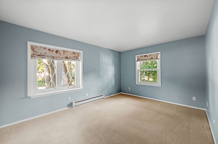 7666 Pineglen Dr
