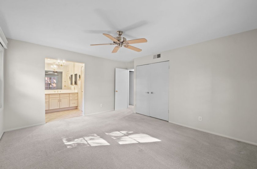 7666 Pineglen Dr
