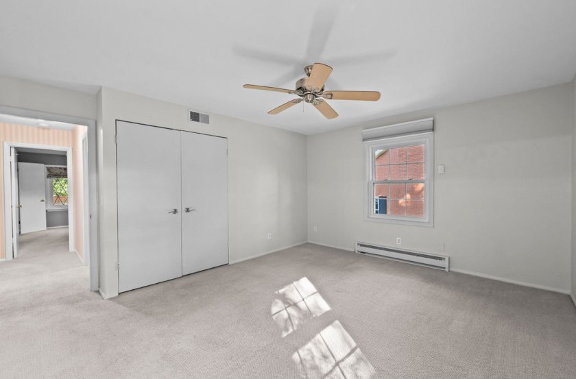 7666 Pineglen Dr