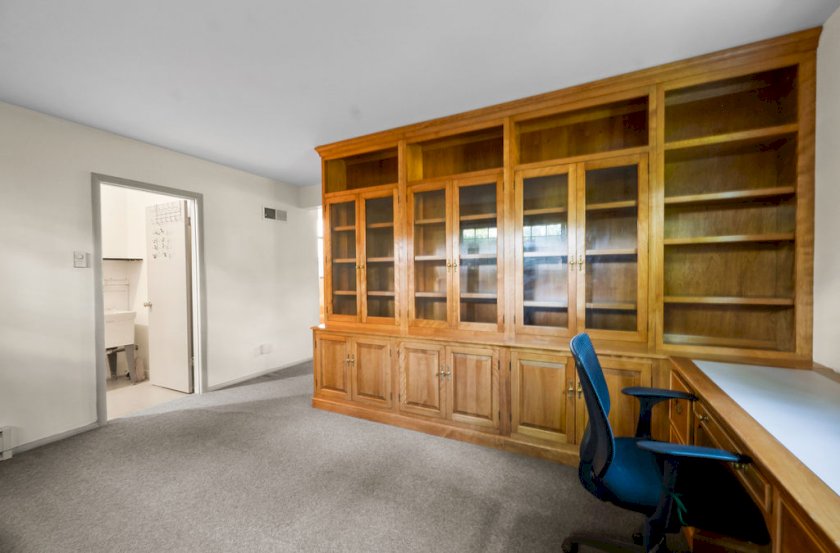 7666 Pineglen Dr