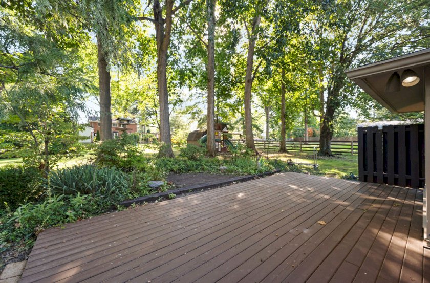 7666 Pineglen Dr