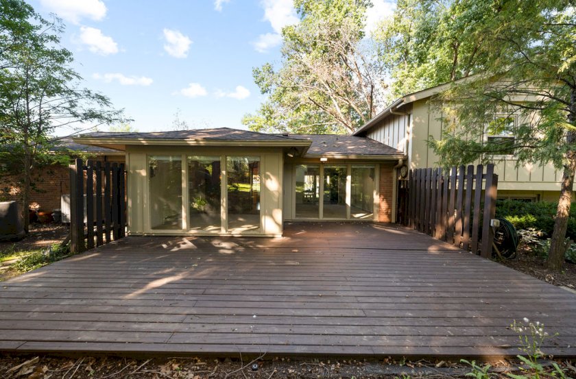 7666 Pineglen Dr