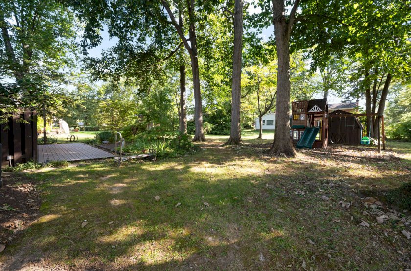 7666 Pineglen Dr