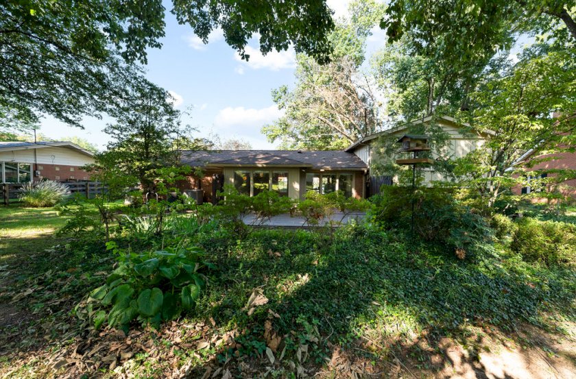 7666 Pineglen Dr